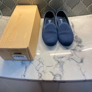 Vivaia Loafers